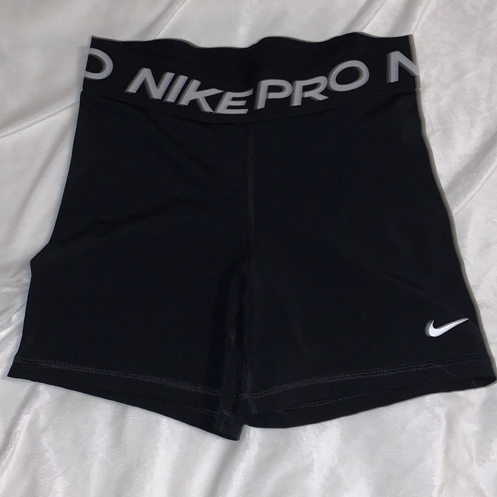 Nike Pro